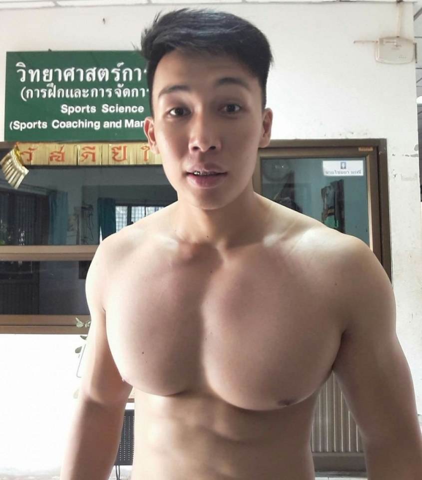 ห็นตี๋ๆแบบนี้ อย่าให้ได้ถอดนะ ดูขนาดของนมสิ