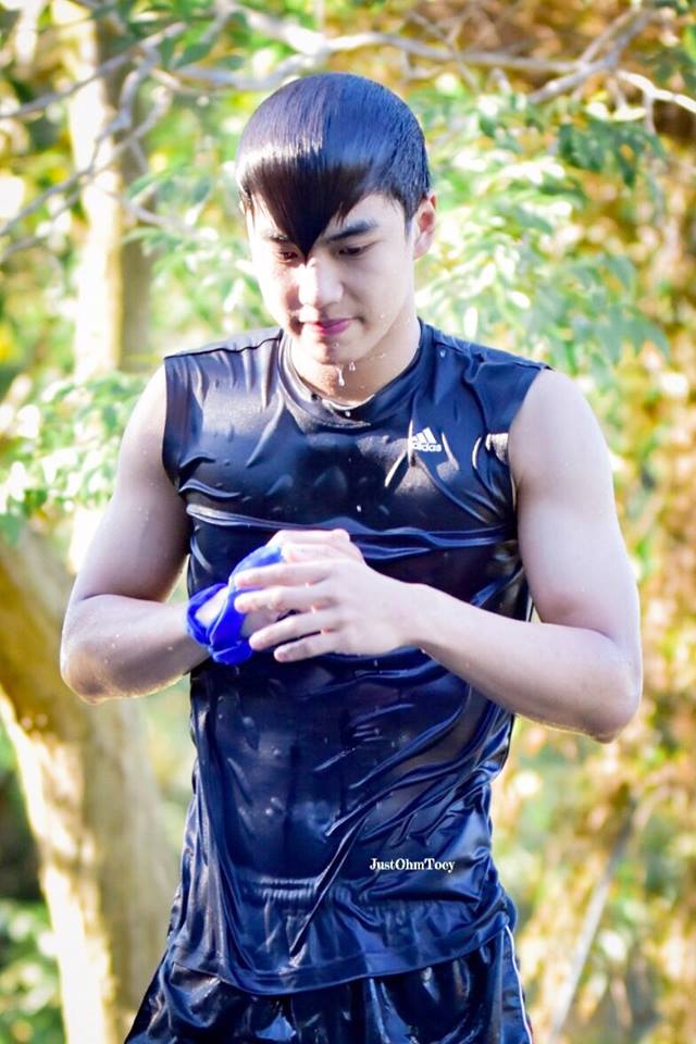 โอม ภวัต