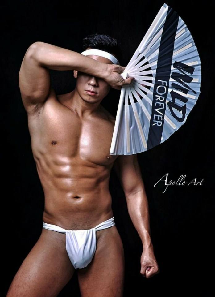 hot male 448 (18+)