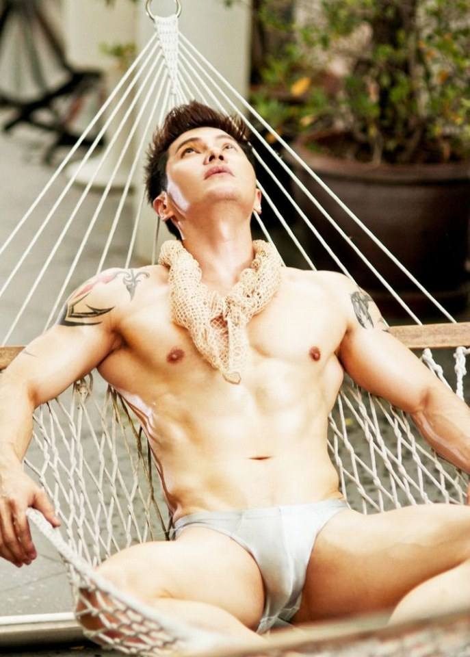 hot male 449 (18+)