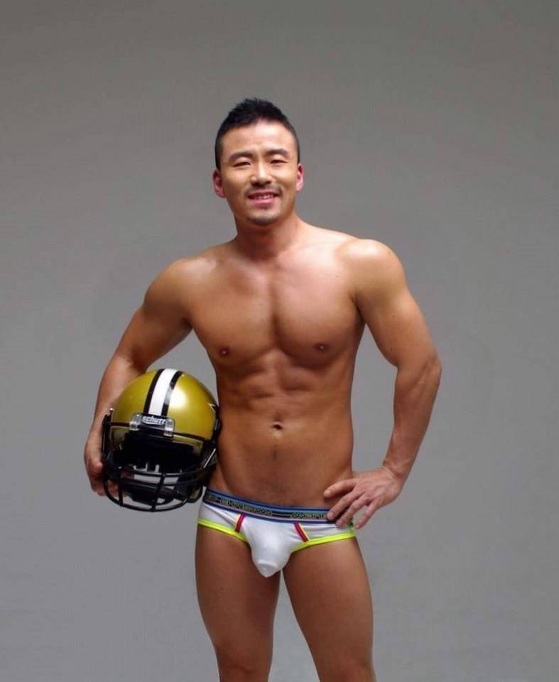 hot male 449 (18+)