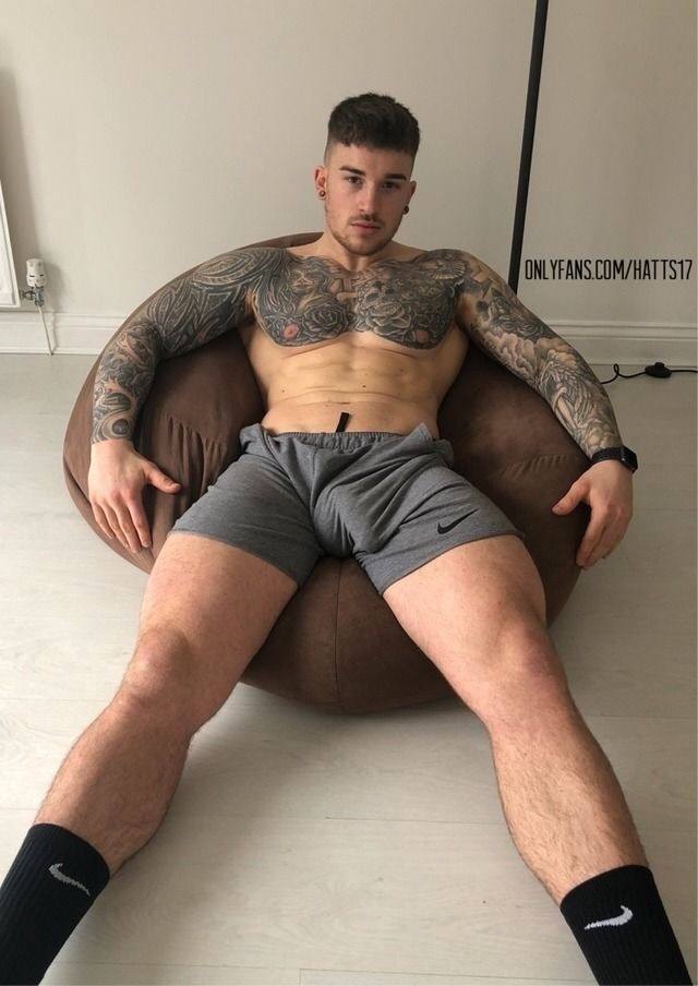 hot male 449 (18+)
