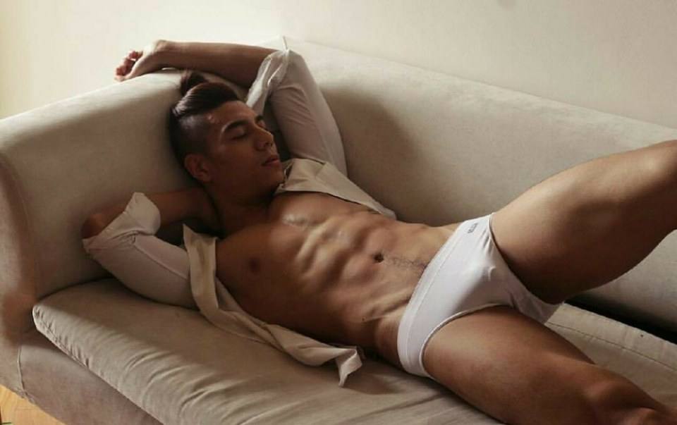 hot male 451 (18+)