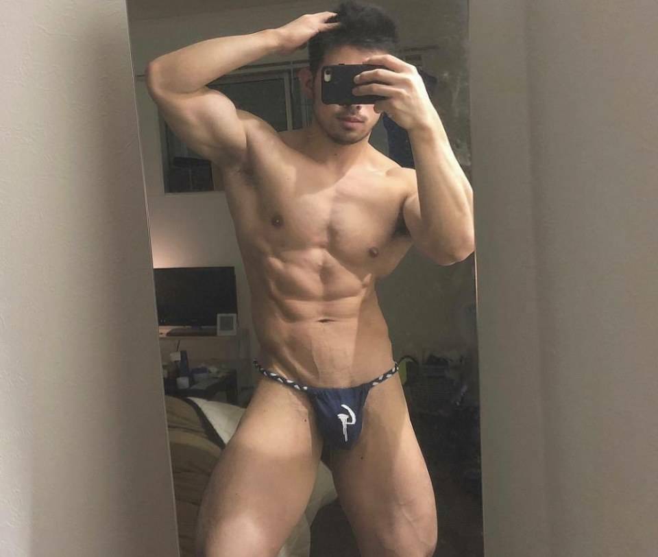 hot male 455 (18+)