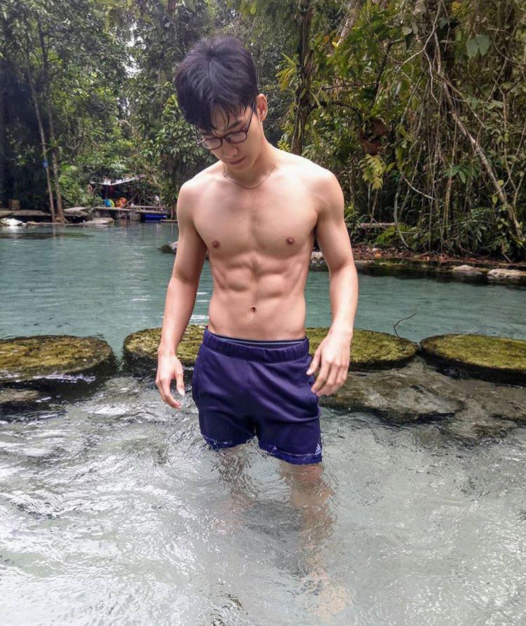 หุ่นแซ่บแต่เด็ก #10