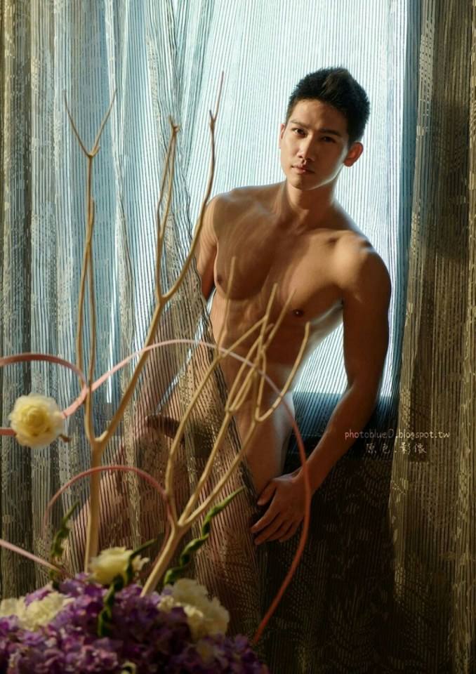 hot male 456 (18+)