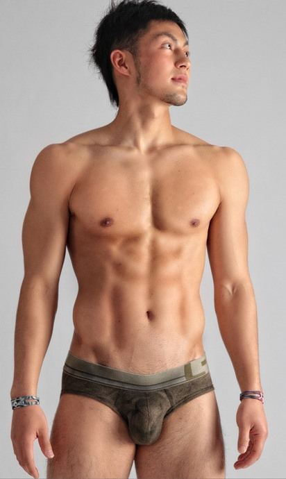 hot male 457 (18+)