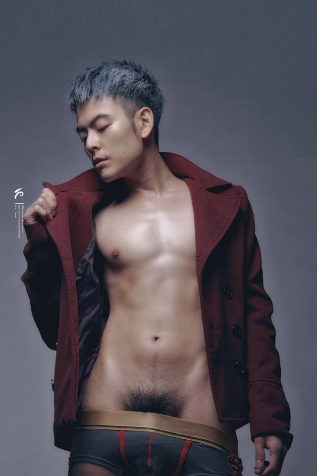 hot male 458 (18+)