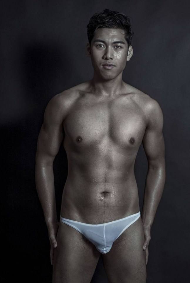 hot male 458 (18+)