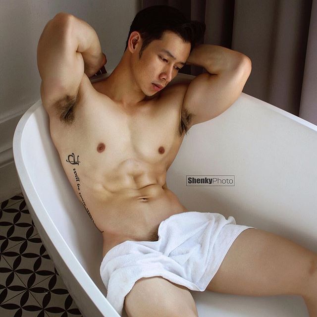 hot male 460 (18+)