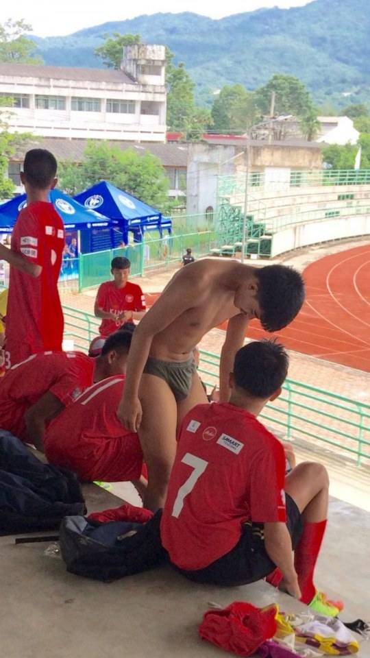 ข้างสนามน่าดู