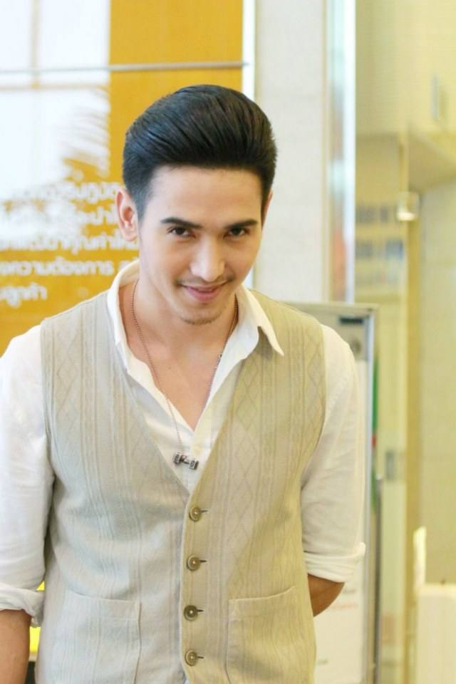 เลือกตัวร้ายเสียดายพระเอก