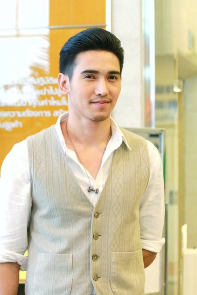 เลือกตัวร้ายเสียดายพระเอก