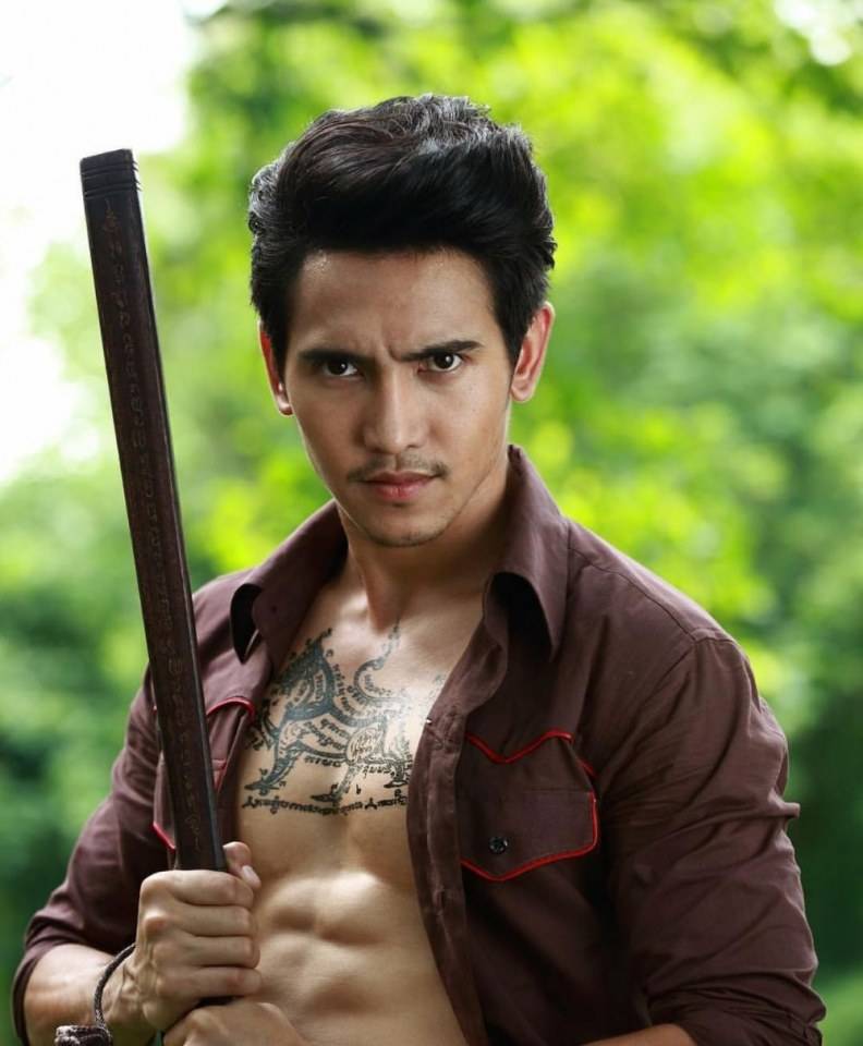 เลือกตัวร้ายเสียดายพระเอก