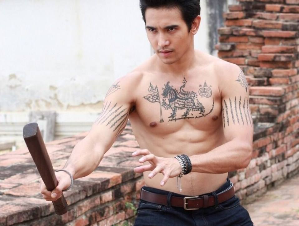 เลือกตัวร้ายเสียดายพระเอก