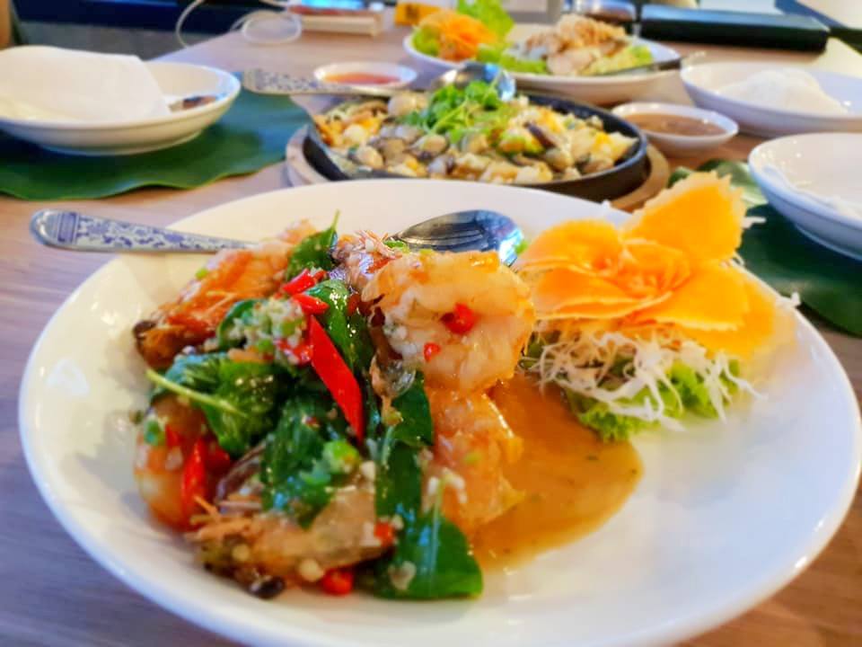 ARIS ร้านอาหารสไตล์ลอฟท์เปิดใหม่ บรรยากาศสุดชิลล์ ริมถนนพุทธมณฑลสาย5