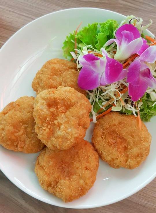 ARIS ร้านอาหารสไตล์ลอฟท์เปิดใหม่ บรรยากาศสุดชิลล์ ริมถนนพุทธมณฑลสาย5