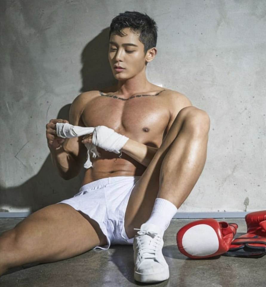 hot male 462 (18+)