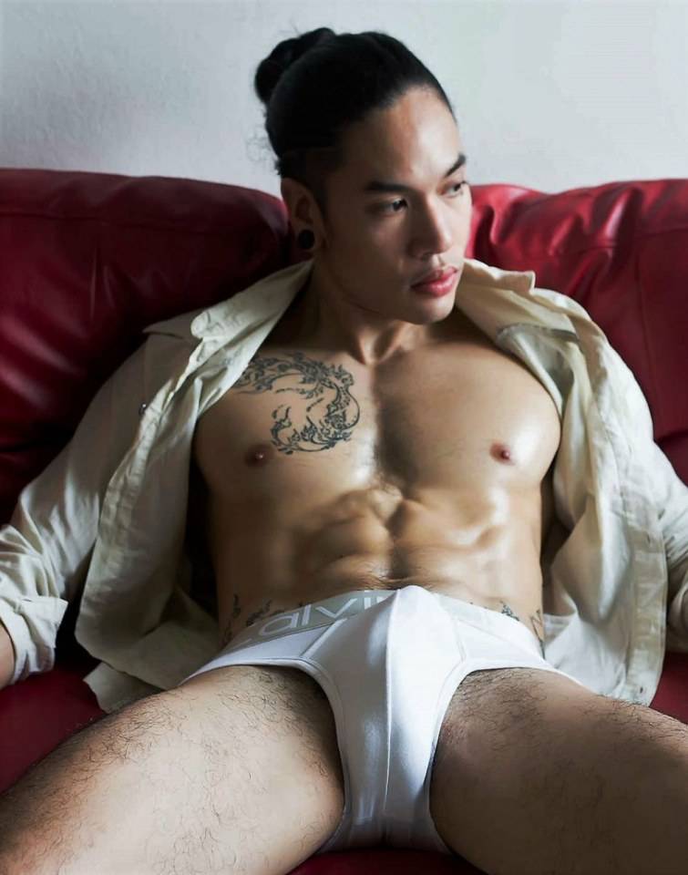 hot male 463 (18+)