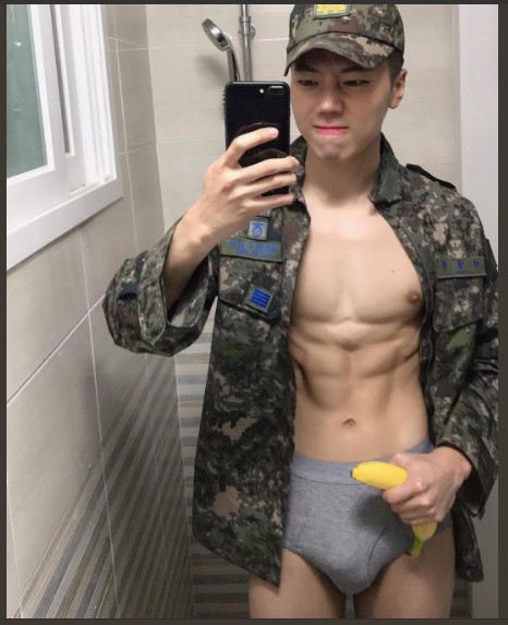 hot male 464 (18+)