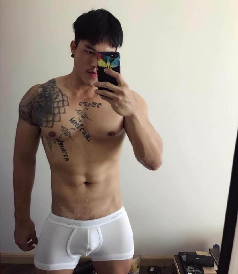 hot male 464 (18+)