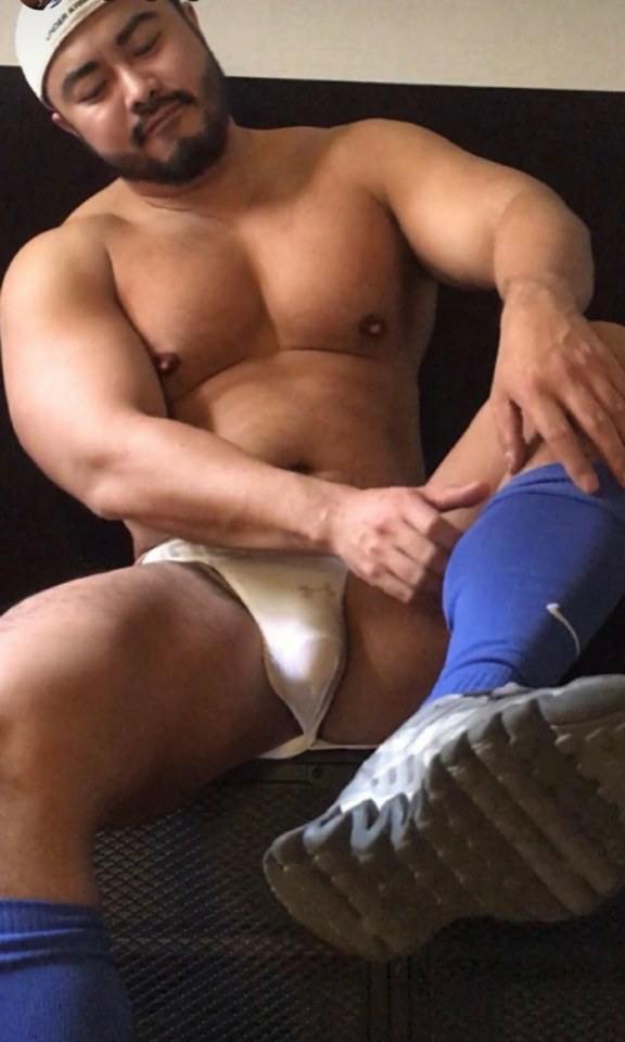 hot male 464 (18+)
