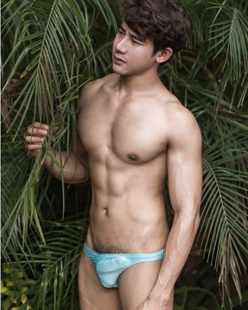 hot male 464 (18+)