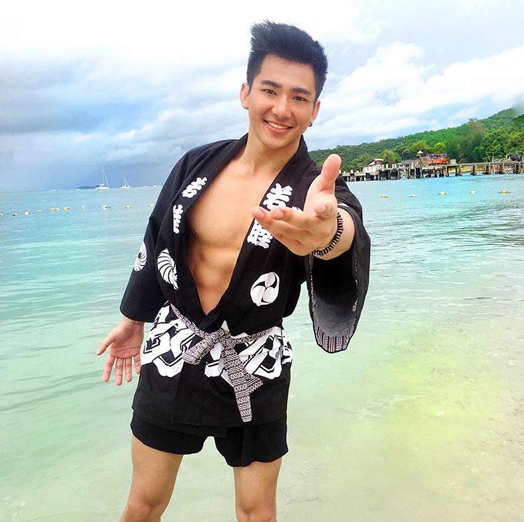 ส่องนายแบบ ๕