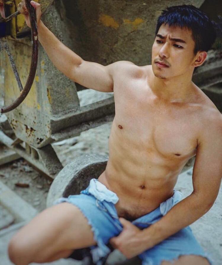 ส่องนายแบบ ๕