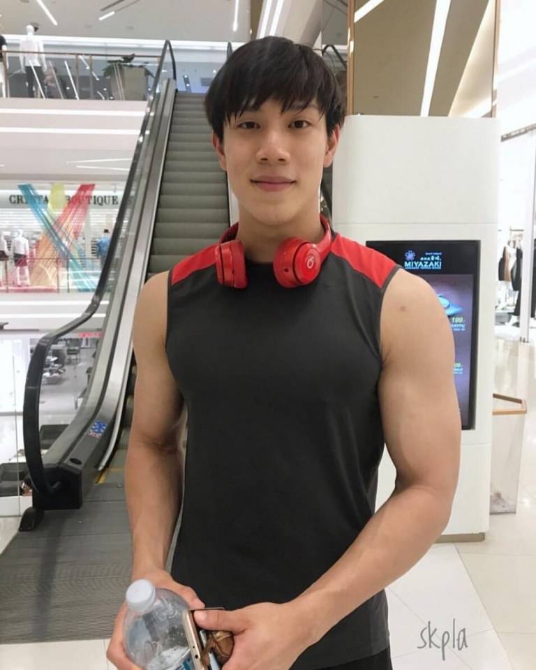 เด็กแว่นในวันนั้น....