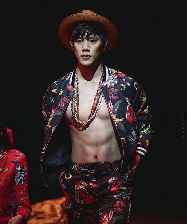 เด็กแว่นในวันนั้น....