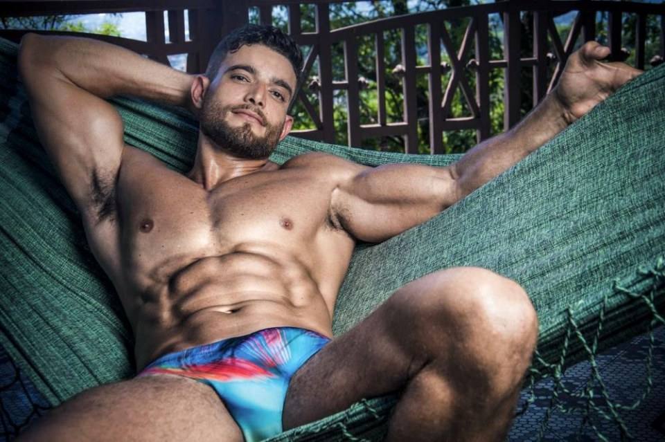 hot male 465 (18+)