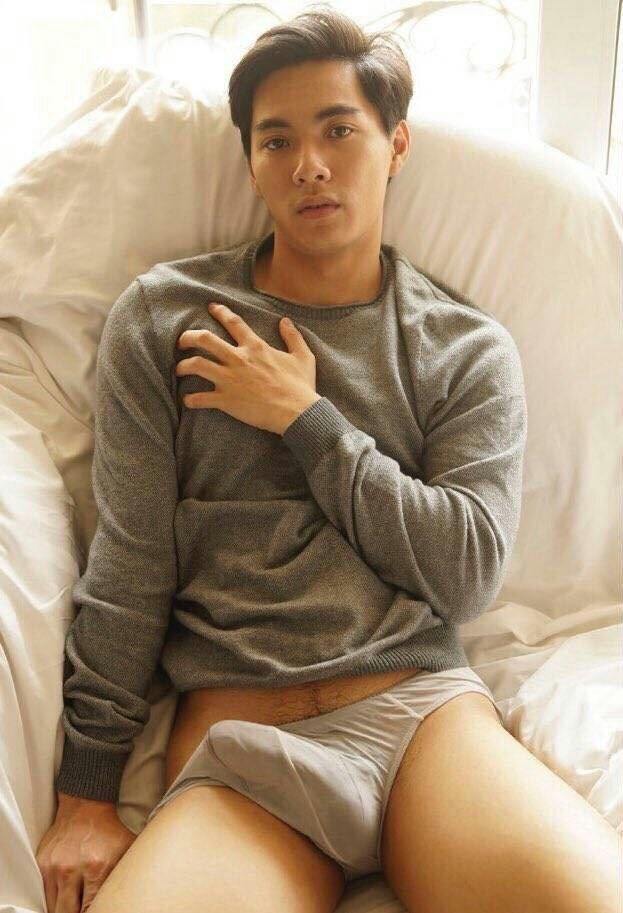 hot male 465 (18+)