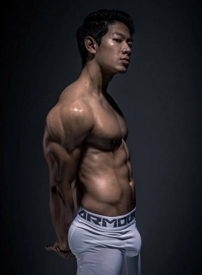hot male 465 (18+)
