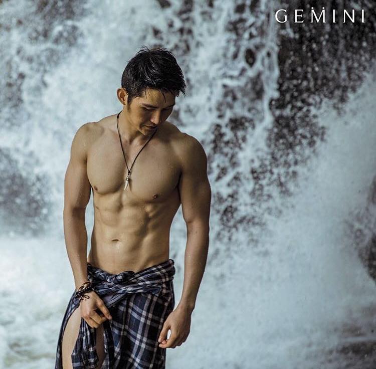 หนุ่มหล่อขึ้นปก 29