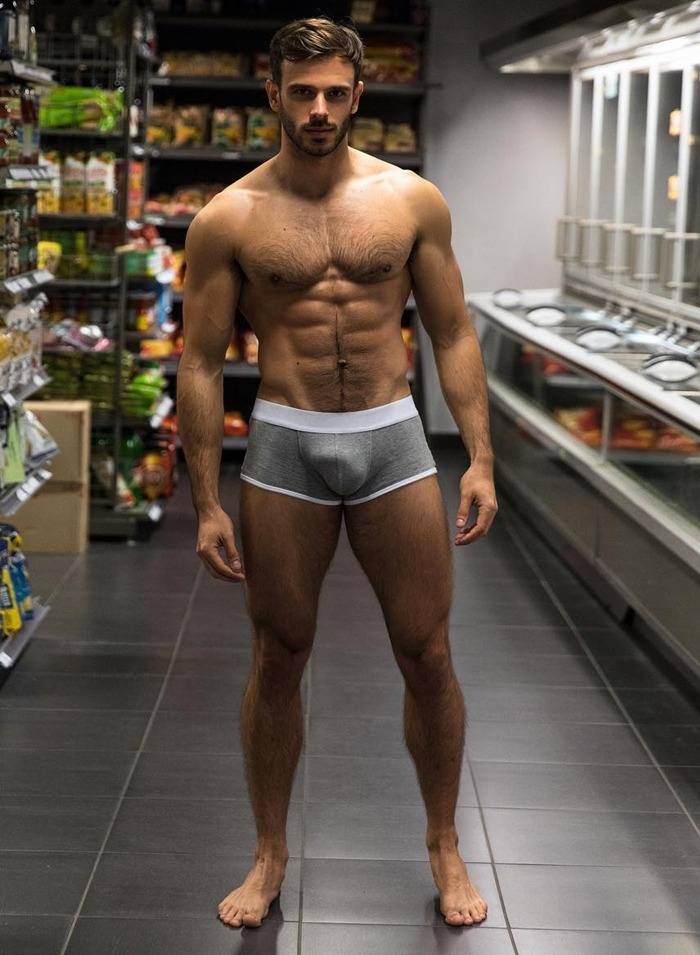 hot male 467 (18+)