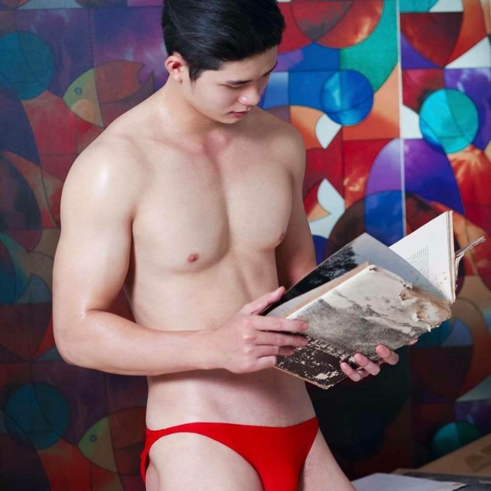hot male 468 (18+)