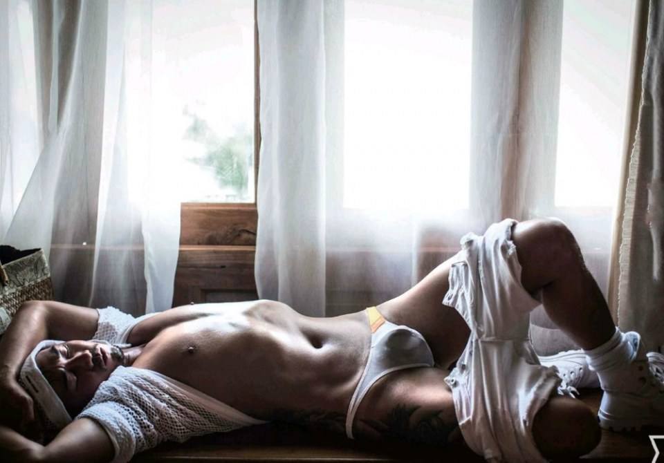 hot male 468 (18+)