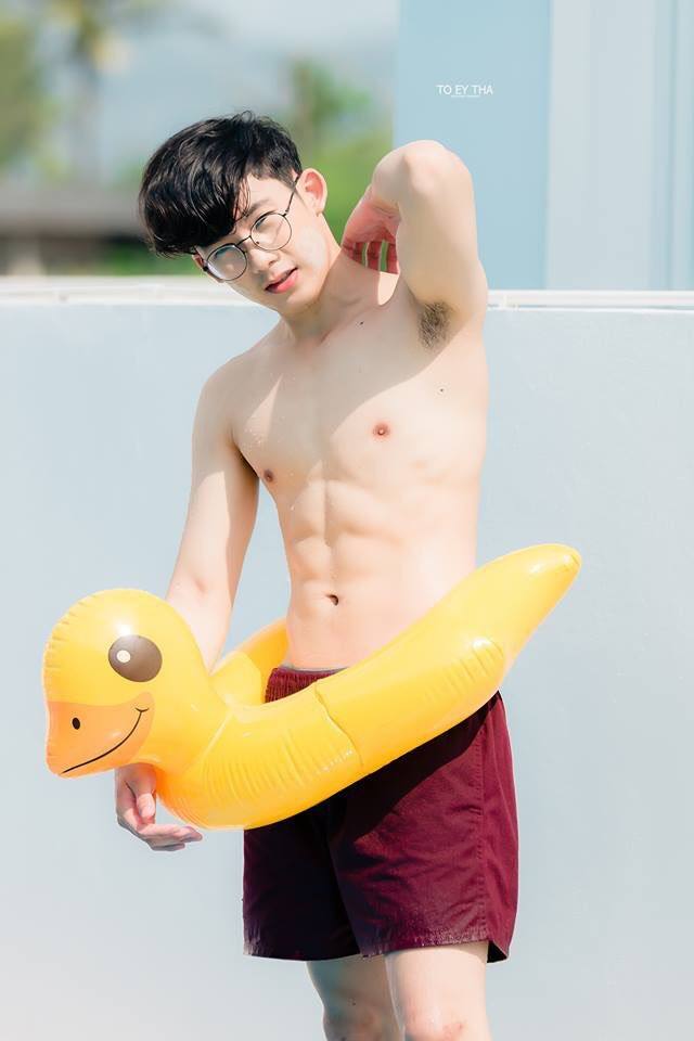 แต่เธอคงไม่สนใจเรา