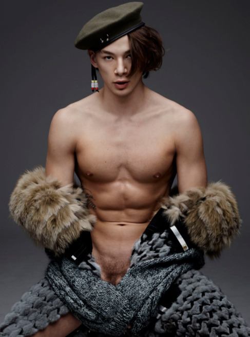 hot male 469 (18+)