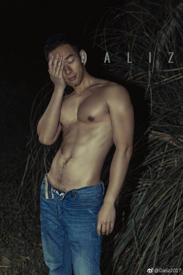 กอดถอดเลีย