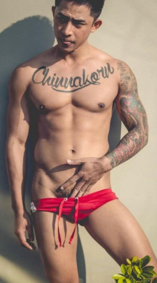 hot male 470 (18+)