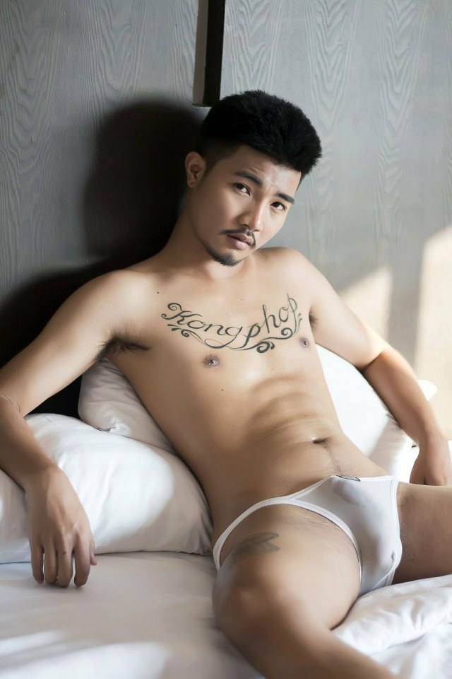 hot male 471 (18+)