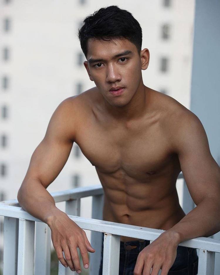 มื้อเที่ยง