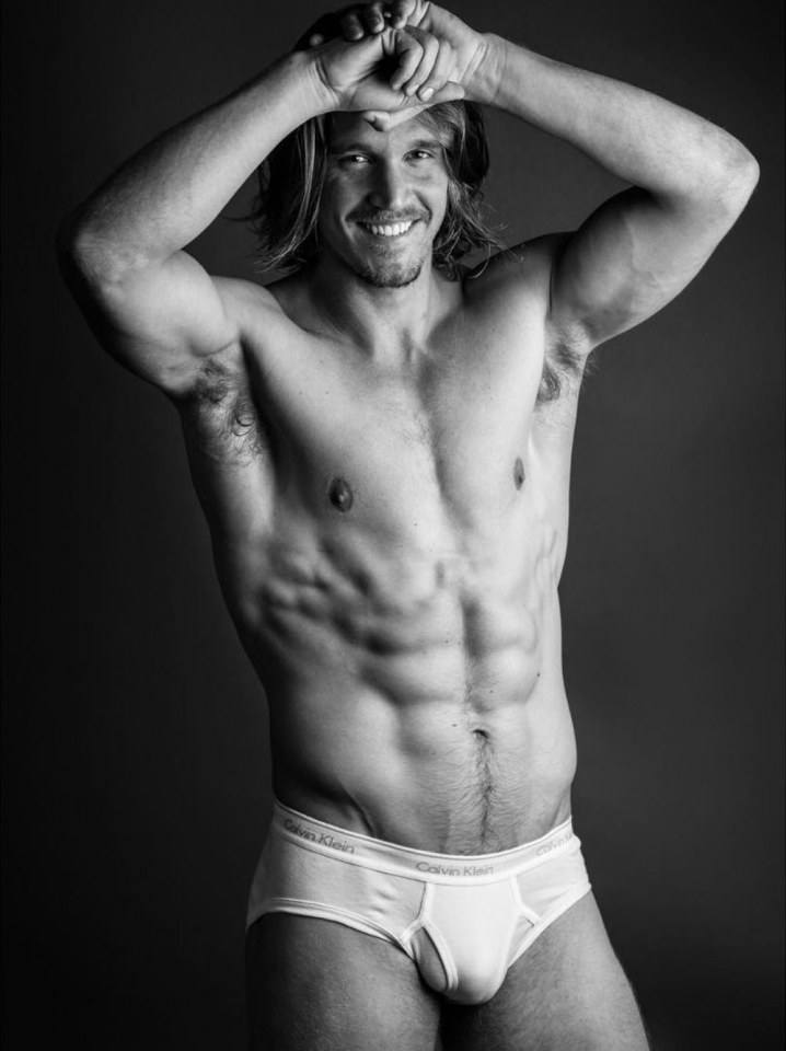 hot male 472 (18+)