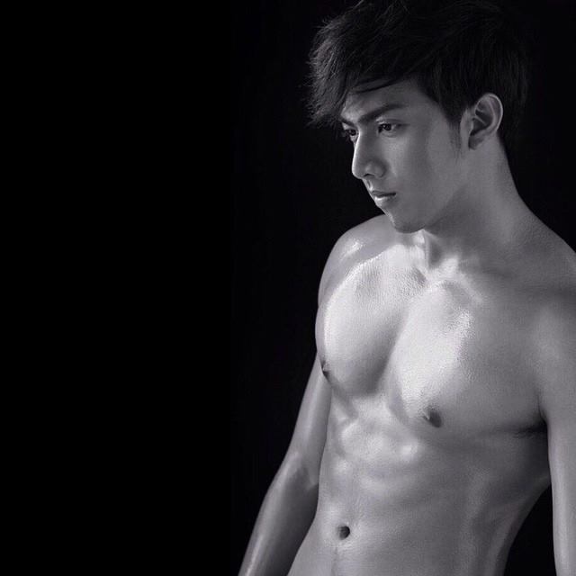 กั้ง วรกร