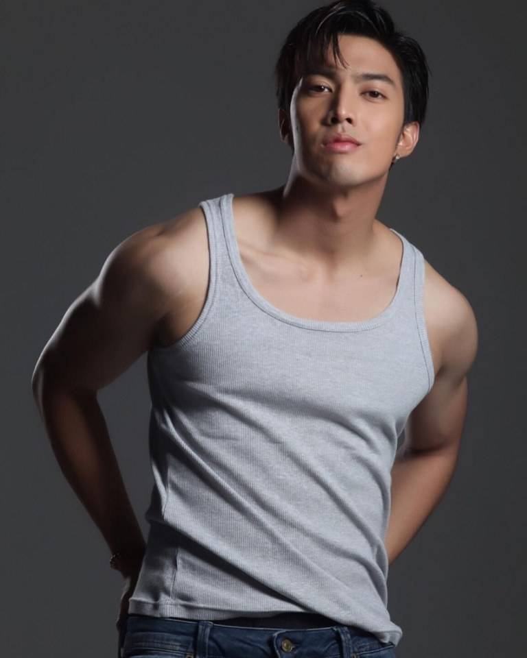 กั้ง วรกร