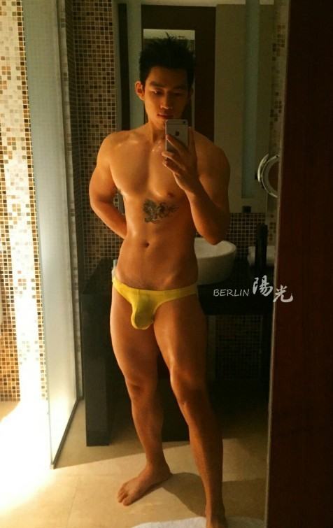 hot male 474 (18+)