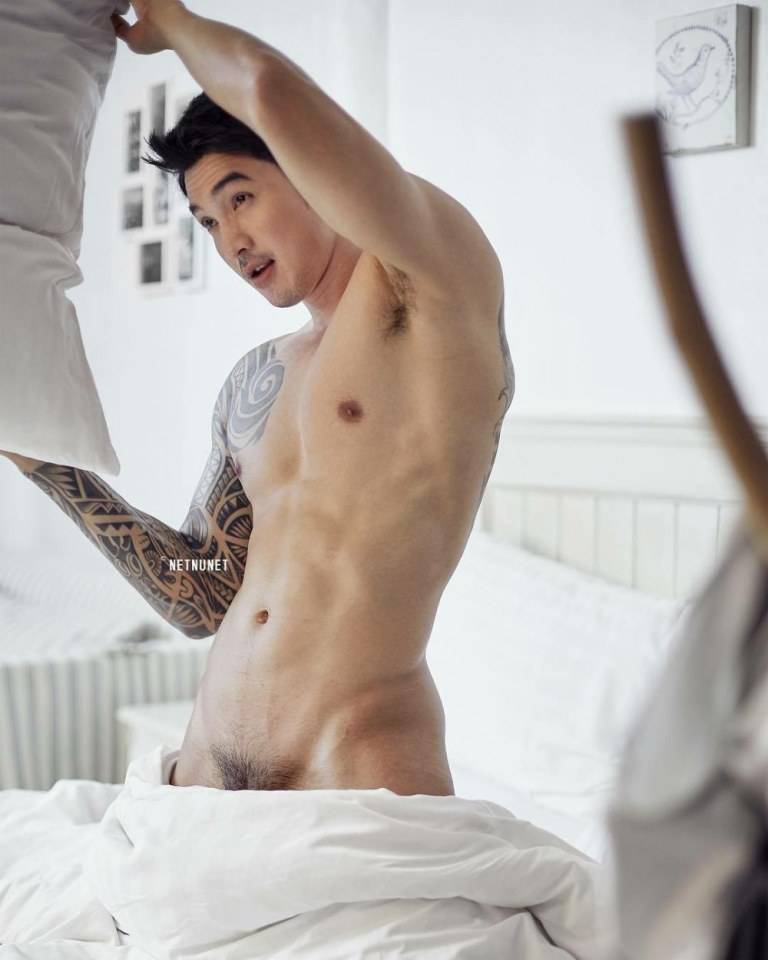 hot male 475 (18+)