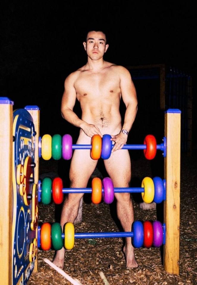 hot male 476 (18+)